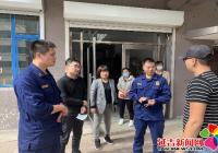 新兴街道红领岗为社区创城助力 开展消防安全专项检查