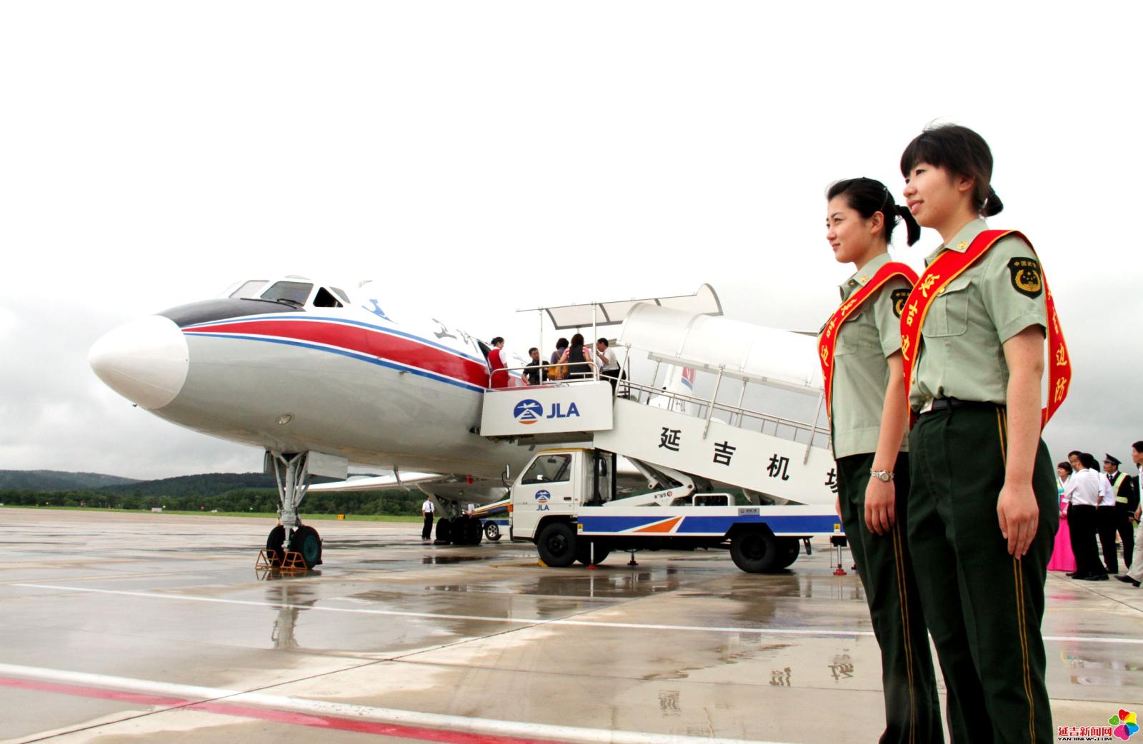 作品：直飞朝鲜平壤  内容：2012年7月12日，延吉市正式开通直飞朝鲜平壤的旅游包机。