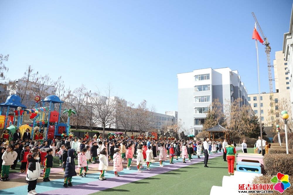 第十三中学第一高级中学升旗仪式北丹小学北山小学向阳幼儿园金达莱