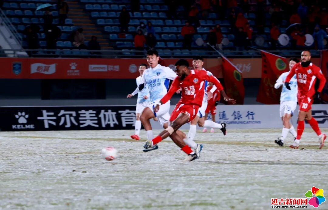 福布斯戴帽 延边6-1大胜南京 中甲赛季完美收官
