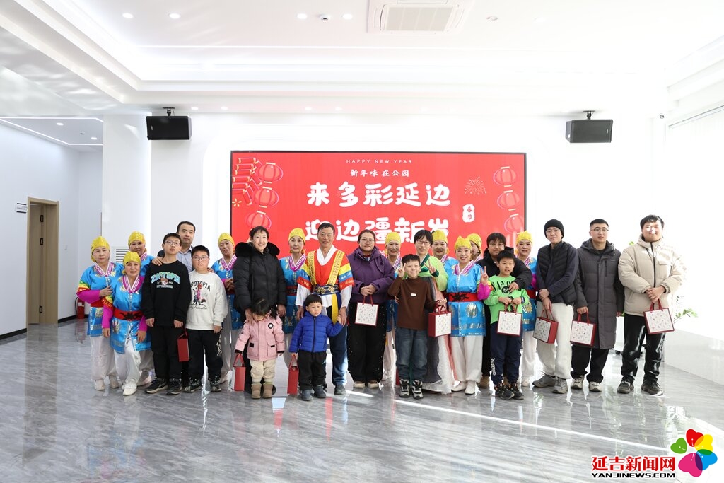 社区年味浓 八方游客在延吉迎边疆新岁 