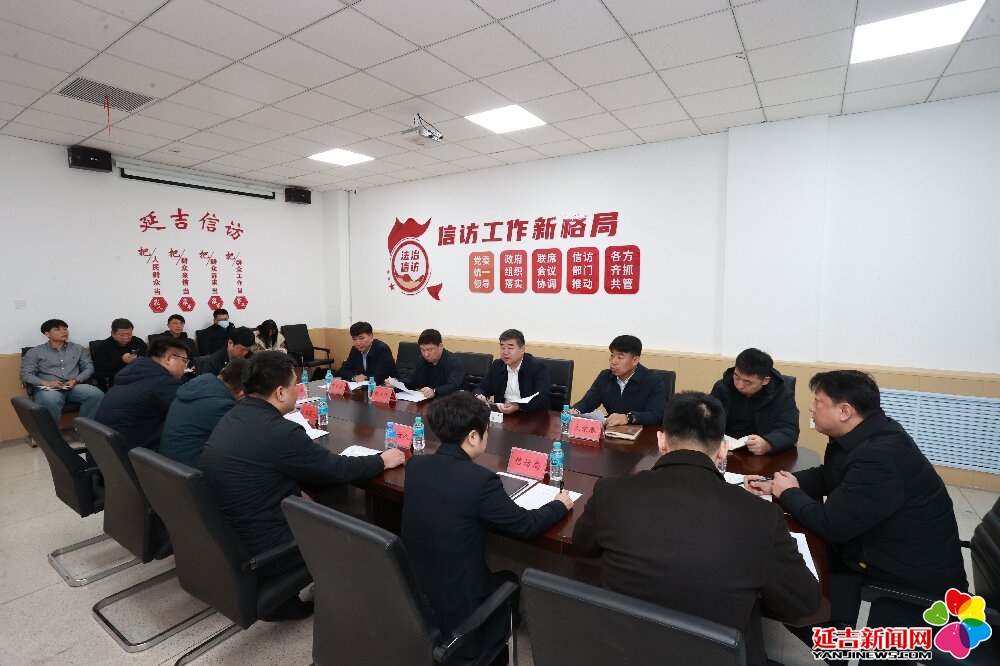 王吉宝接待来访群众解决信访问题