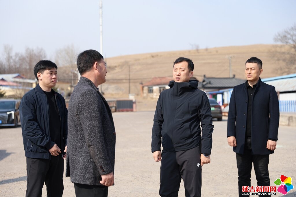 金峰实地踏查春耕农资储备情况并调研河长制安全生产等工作