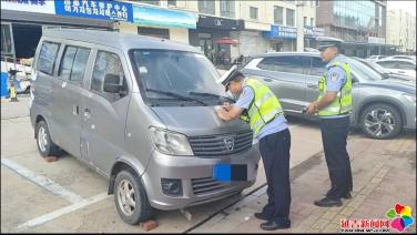 延吉交警大战“僵尸车” 释放大量公共停车位